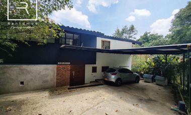 casa en arriendo en loma de las brujas. Cod A776731