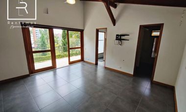 casa en arriendo en loma de las brujas. Cod A776731