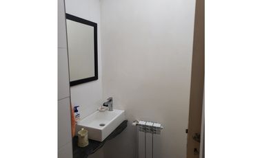 Casa 4 ambientes con gran parque