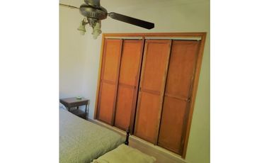 Casa 4 ambientes con gran parque