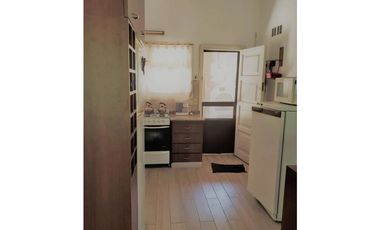 Casa 4 ambientes con gran parque