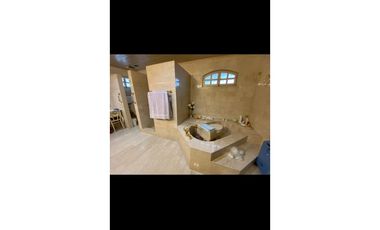 SE VENDE CASA EN OBARRIO GRAN OPORTUNIDAD