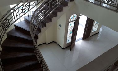 Dijual Rumah Mewah di Pontianak, Parit H Muksin 2, Ahmad Yani 2