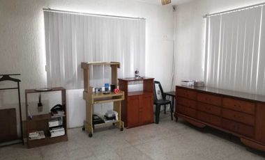 CASA EN VENTA EXCELENTE UBICACIÓN COL. IGNACIO ZARAGOZA FRENTE A PARQUE ZARAGOZA