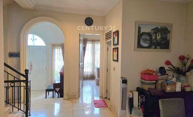 Disewakan Rumah Manyar Dekat SIS BBS School Pantai Indah Kapuk