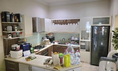 Disewakan Rumah Manyar Dekat SIS BBS School Pantai Indah Kapuk