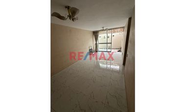 🏡✨ ¡ Vendo Dpto. 1Er Piso + Cochera En Cond. Parque Central!