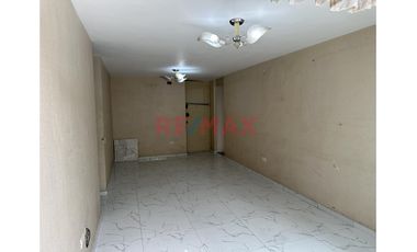 🏡✨ ¡ Vendo Dpto. 1Er Piso + Cochera En Cond. Parque Central!