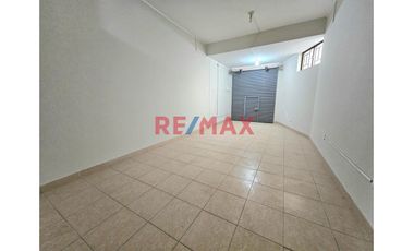 🏡 ¡OPORTUNIDAD ÚNICA EN PIURA! 🏡
CASA EN VENTA EN SANTA MARIA DEL PINAR, Ubicada detrás del Policlínico del Niño y frente al Parque 🌳.

📍 Ubicación