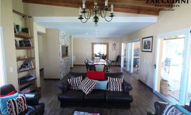 VENTA PINAMAR Bº LA HERRADURA CASA 5 AMBIENTES
