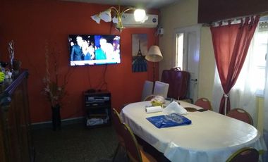 VENTA - CASA - 2 AMB GARAGE + DEPTO - BILLINGHURST - 25 DE MAYO