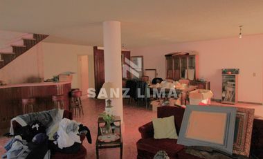 Zona Centro: Amplia casa con jardín, ideal para hotel o restaurante-bar