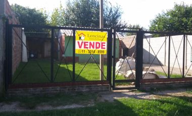 Dos viviendas sobre terreno en Ingeniero Allan, Florencio Varela, oportunidad.-