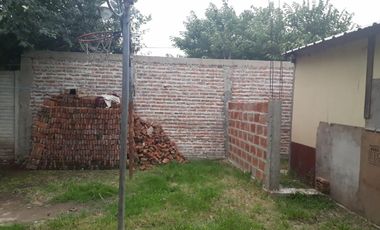 Dos viviendas sobre terreno en Ingeniero Allan, Florencio Varela, oportunidad.-