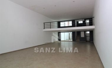 CONSTITUYENTES MODERNO LOCAL COMERCIAL CON AMPLIA SALA DE EXHIBICION EN CELAYA G