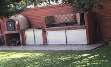 CASA QUINTA EN LA REJA