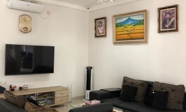 Dijual MAPLE 10x18 Premium Hoek Summarecon Bekasi LT 268