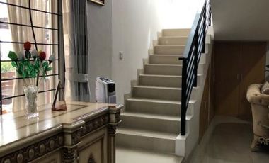Dijual MAPLE 10x18 Premium Hoek Summarecon Bekasi LT 268