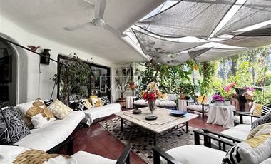 Casa en arriendo de 6D/4B en Las Condes