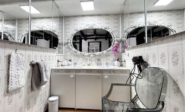 Casa en arriendo de 6D/4B en Las Condes