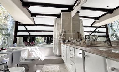 Casa en arriendo de 6D/4B en Las Condes