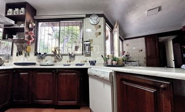 Casa en arriendo de 6D/4B en Las Condes