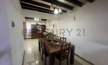 Se vende casa Quinta Normal, Metro Blanqueado