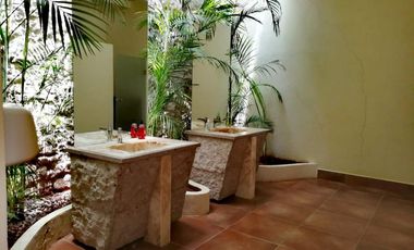 Casa Hacienda en Venta en La Huerta en Morelia Michoacan