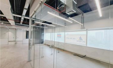 Oficina en venta, Poblado, Manila