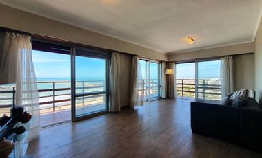 Venta - Departamento cuatro ambientes c/dep y dos cocheras en primera linea de mar - B Maritimo 5611