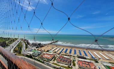 Venta - Departamento cuatro ambientes c/dep y dos cocheras en primera linea de mar - B Maritimo 5611