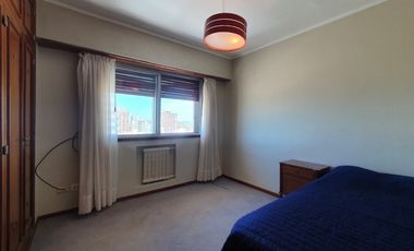 Venta - Departamento cuatro ambientes c/dep y dos cocheras en primera linea de mar - B Maritimo 5611