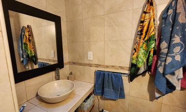 Casa 4 Ambientes, Luminosa, Como Nueva, Garaje, Excelente