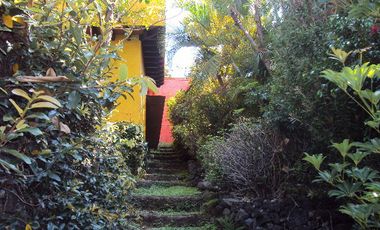 Delicias, Linda Casa Estilo Colonial Moderno, con Amplísimo Jardín