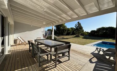 Casa en Alquiler- Golf 1 Lote 77- Costa Esmeralda