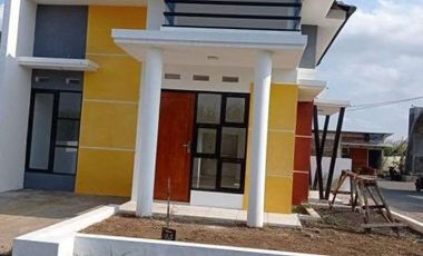 Promo Rumah Modern di Azvina dekat SMK Mutu Gondanglegi