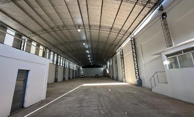 Depósito - Galpón de 1100 m2   Refaccionado a nuevo - Lanús Estes - VENTA o ALQUILER