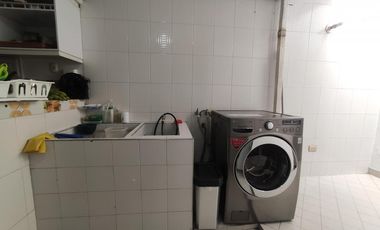 casa en venta en av. libertadores. Cod V24224