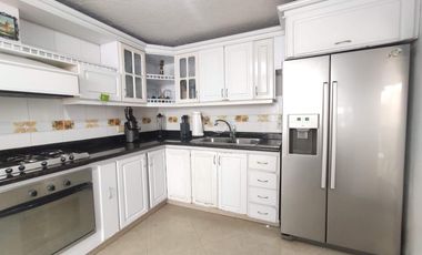 casa en venta en av. libertadores. Cod V24224