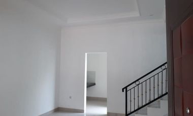 Rumah di jatiluhur 1,7 km ke Superindo Bojong Kulur