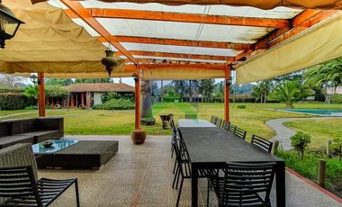 Casa en venta de 6 dorm. en Melipilla