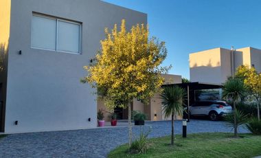 Casa en venta en La Montura