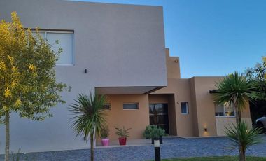 Casa en venta en La Montura