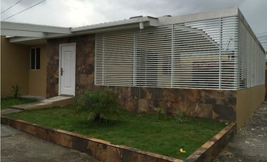 SE VENDE HERMOSA CASA EN RIO ABAJO 3REC 200M2