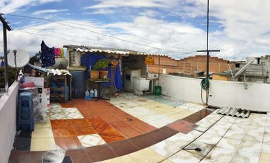 En venta linda casa  y departamento, entrada a Carapungo