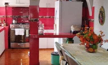 En venta linda casa  y departamento, entrada a Carapungo