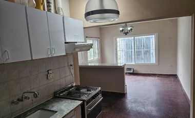 Casa en venta en Ezpeleta Oeste