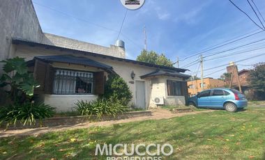 Casa en venta, Italia 794 esquina Colón, Escobar centro