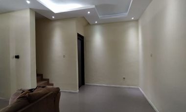Disewakan Rumah 2 lantai 3 Kt di Antapani harga terjangkau