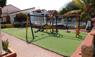 casa condominio en arriendo en villa carolina. Cod A86792